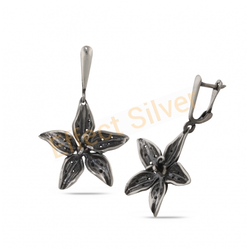 Flower Earrings in Sterling Silver 